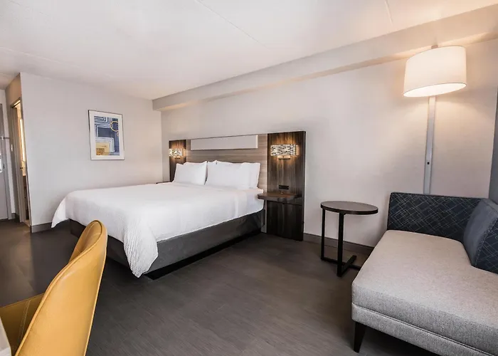 Queen Room Mobility accessible
